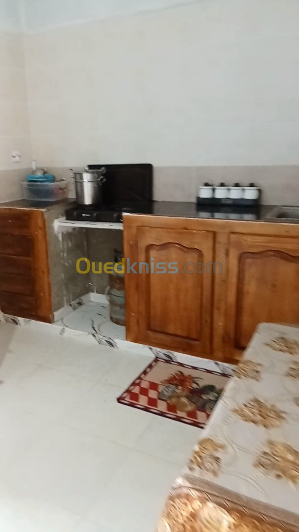 Location vacances Appartement F2 Skikda Collo