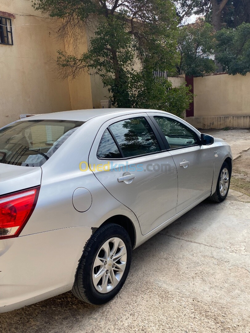 Chevrolet Optra 5 portes 2015 Optra 5 portes