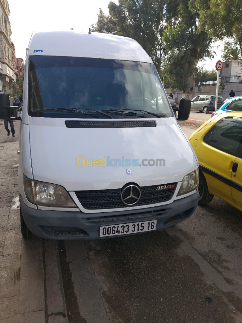 Mercedes Sprinter 2015 Surélevé chassis moyen