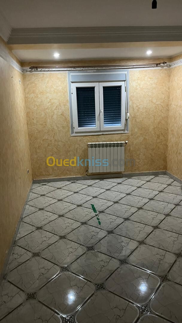 Location Appartement F04 Boumerdès Corso