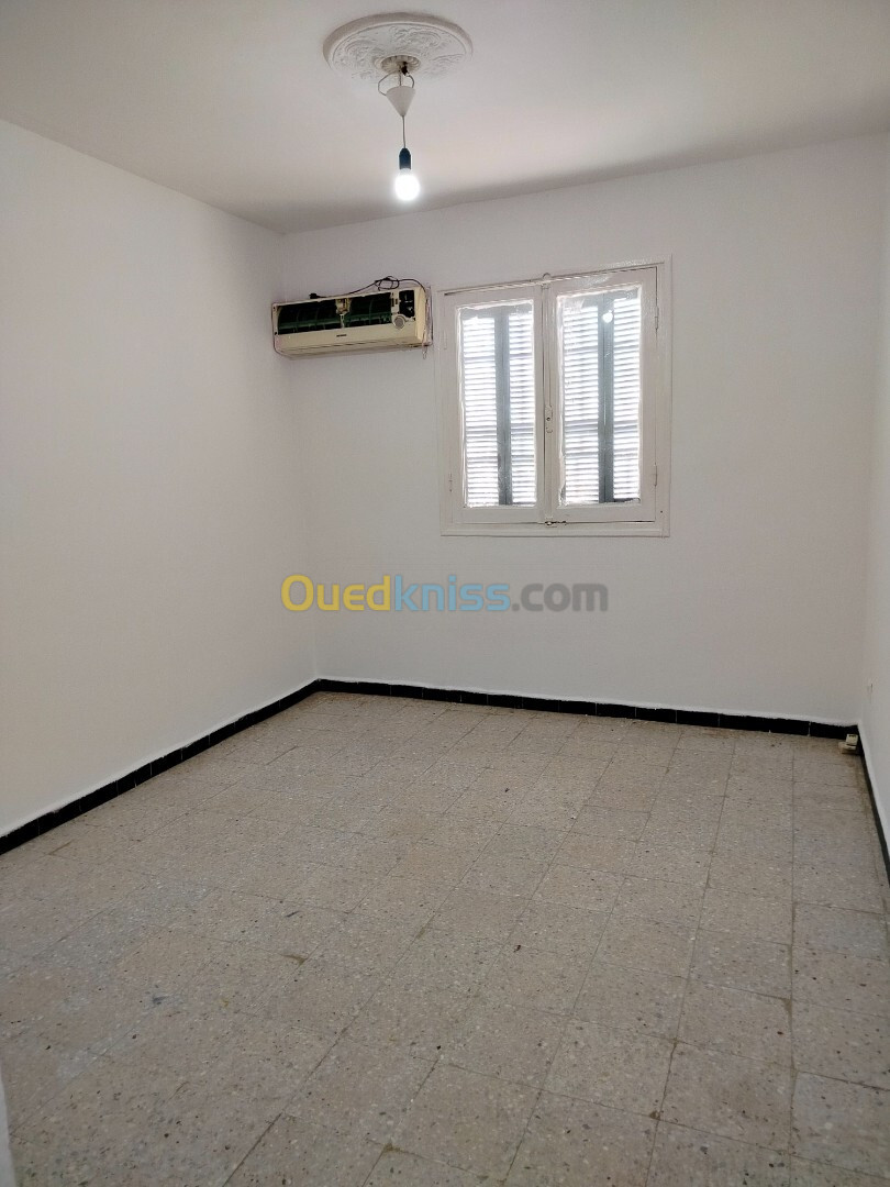 Vente Appartement F03 Skikda Hamadi krouma