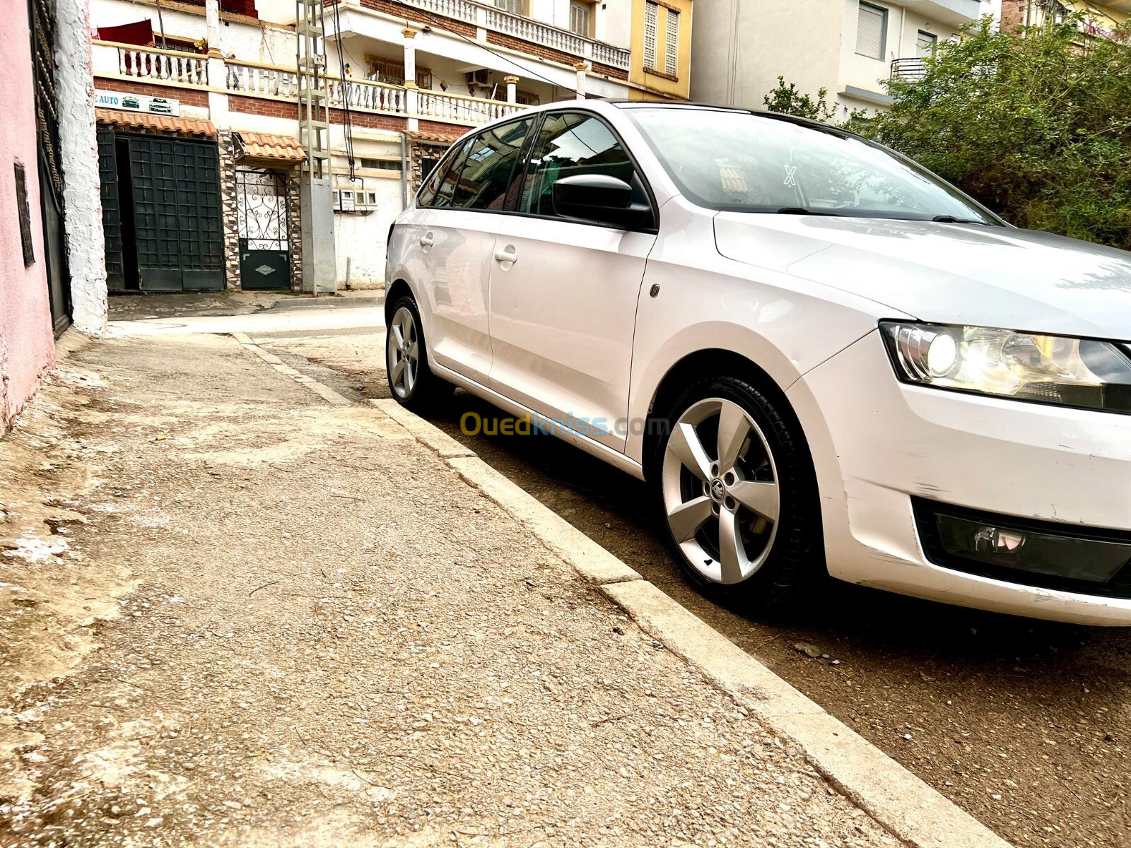 Skoda Rapid Spaceback 2015 Edition