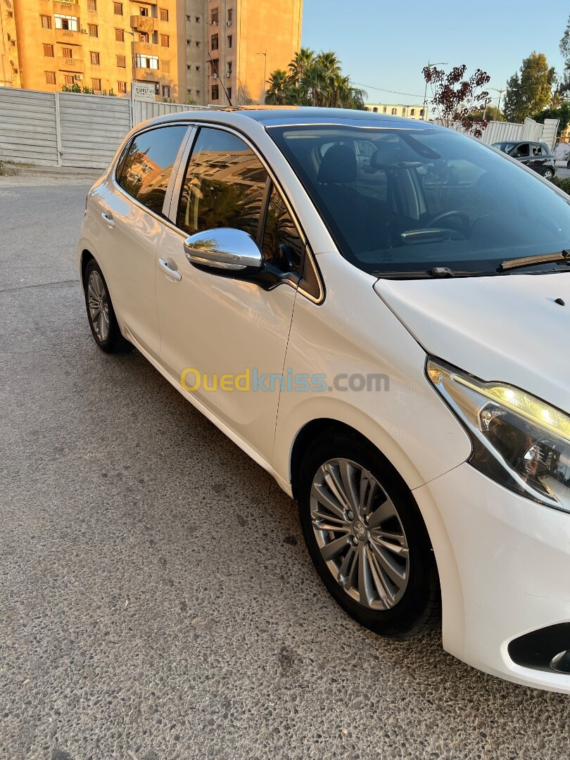 Peugeot 208 2015 Allure Facelift