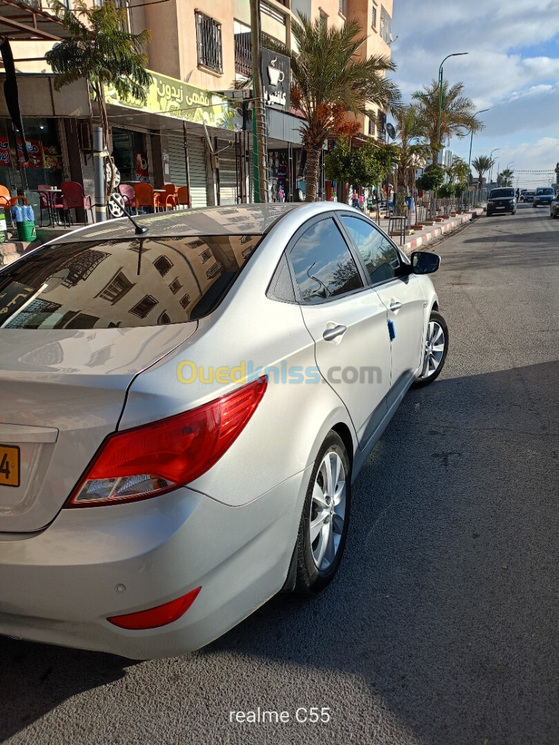 Hyundai Accent RB  4 portes 2017 GL+