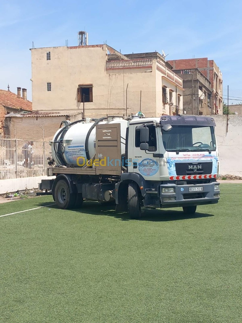 Camion vidange débouchage nettoyage 