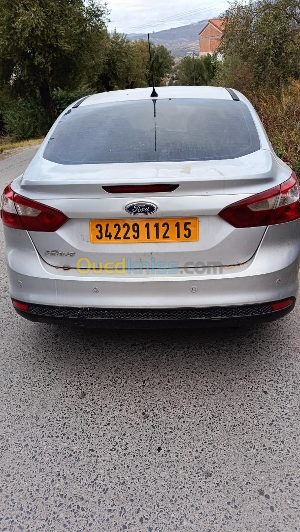 Ford Focus 5 portes 2012 Focus 5 portes