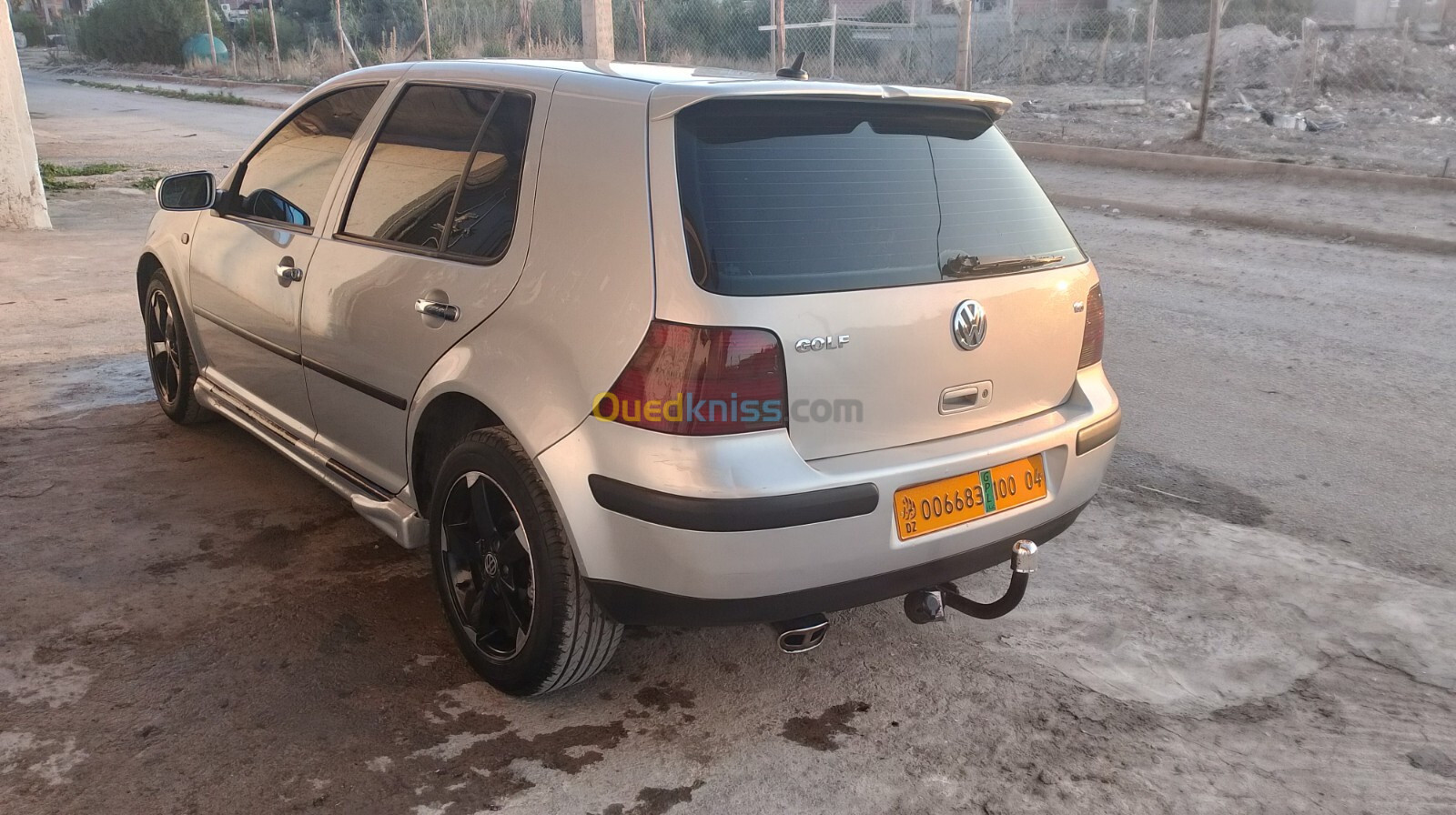 Volkswagen Golf 4 2000 city