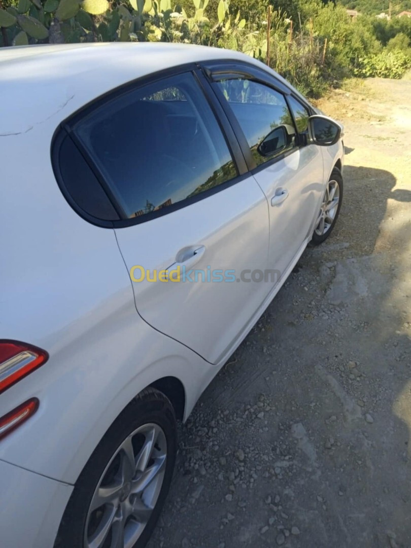 Peugeot 208 2013 