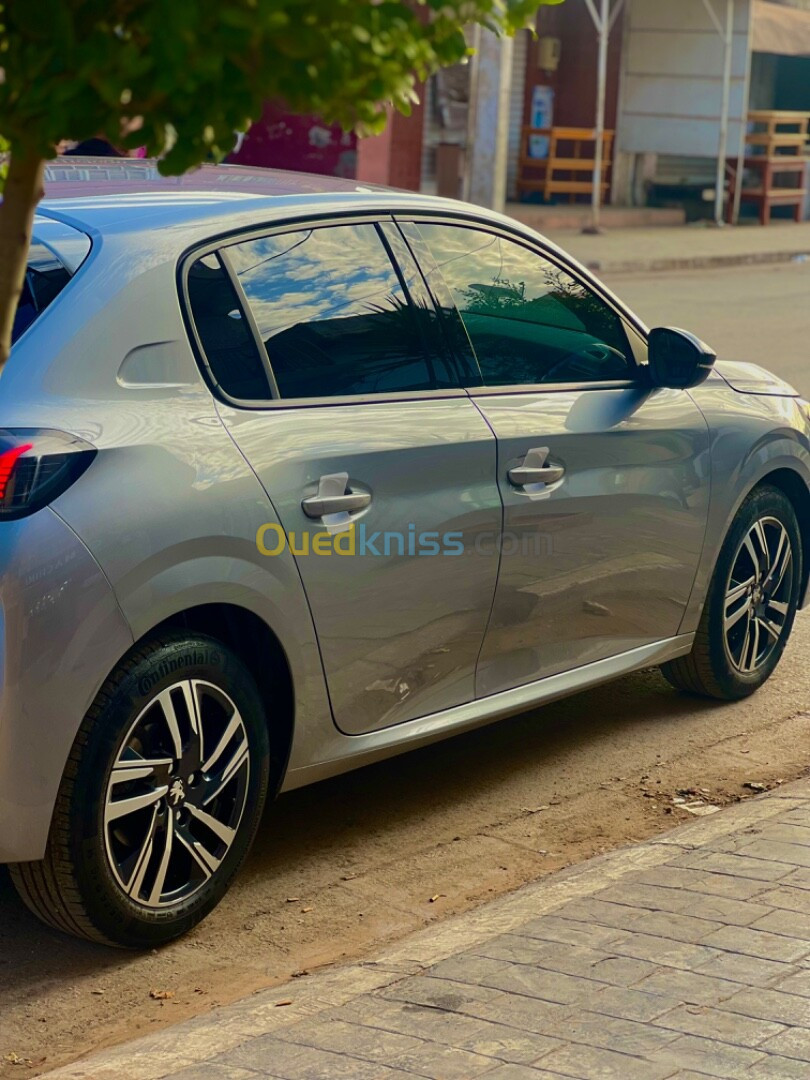 Peugeot 208 2022 Allure