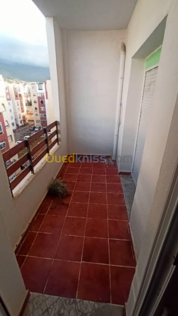 Location Appartement F4 Blida Blida