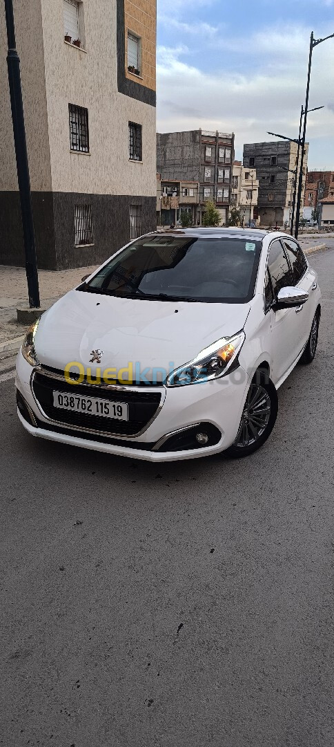 Peugeot 208 2015 Allure Facelift