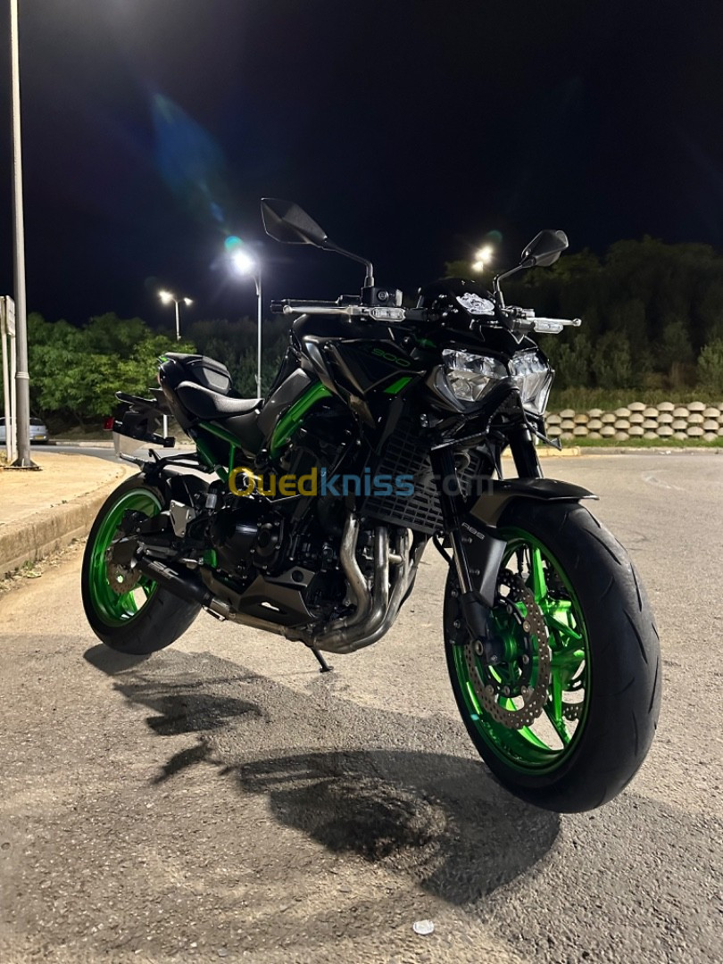 Kawasaki Z900 125 ch 2023