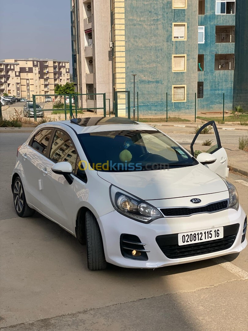 Kia Rio 5 portes 2015 Funny Facelift 