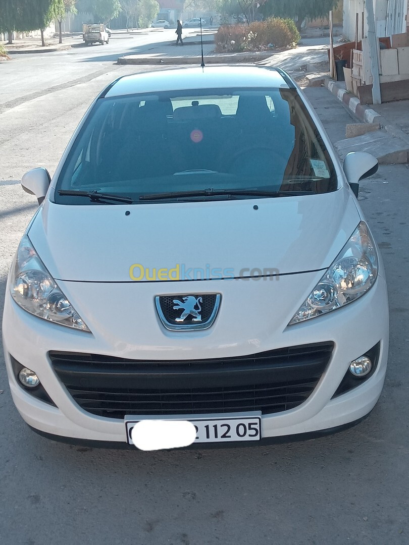 Peugeot 207 2012 Fennec