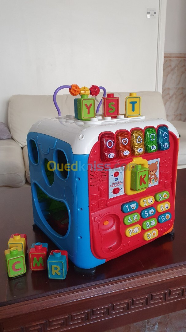 Maxi cube multi-activités. Vtech