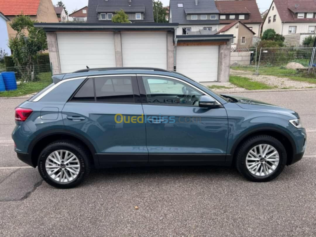 Volkswagen T-Roc 2023 Life +++