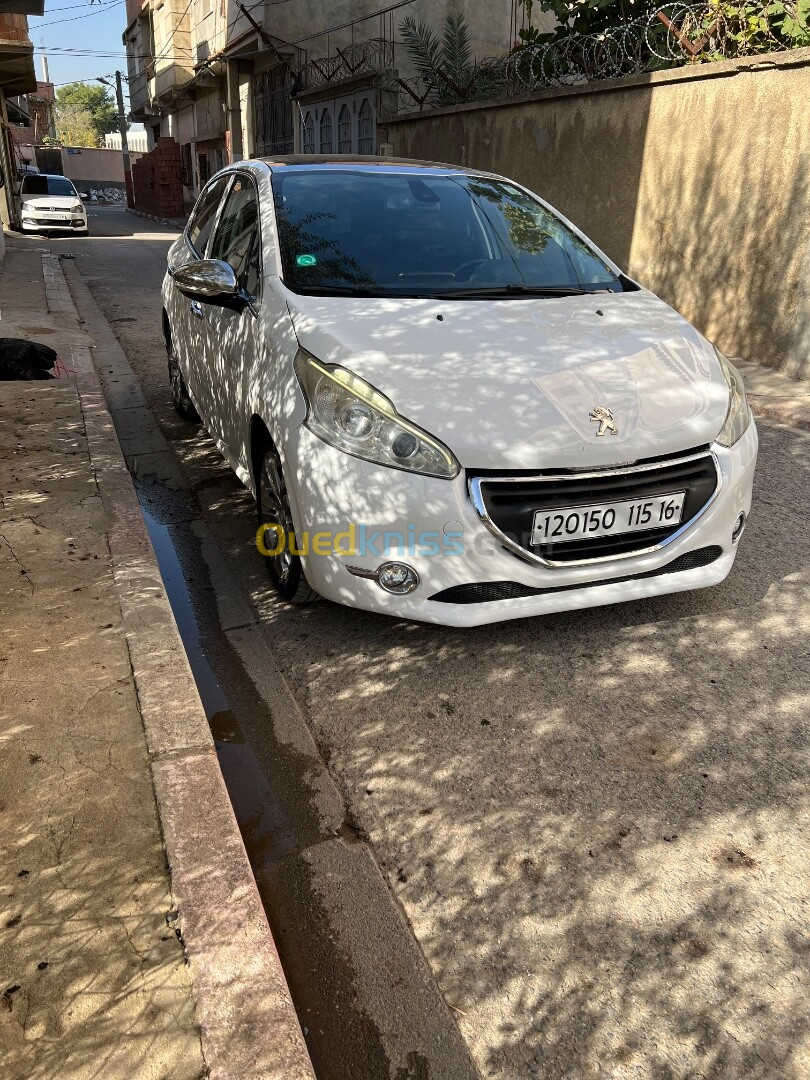 Peugeot 208 2015 Allure