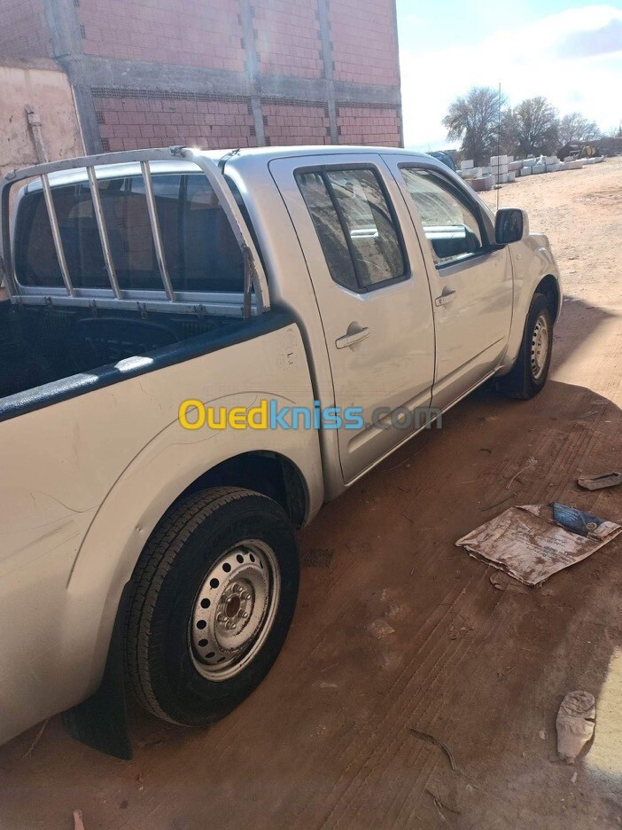 Nissan Navara 2015 Elegance 4x2