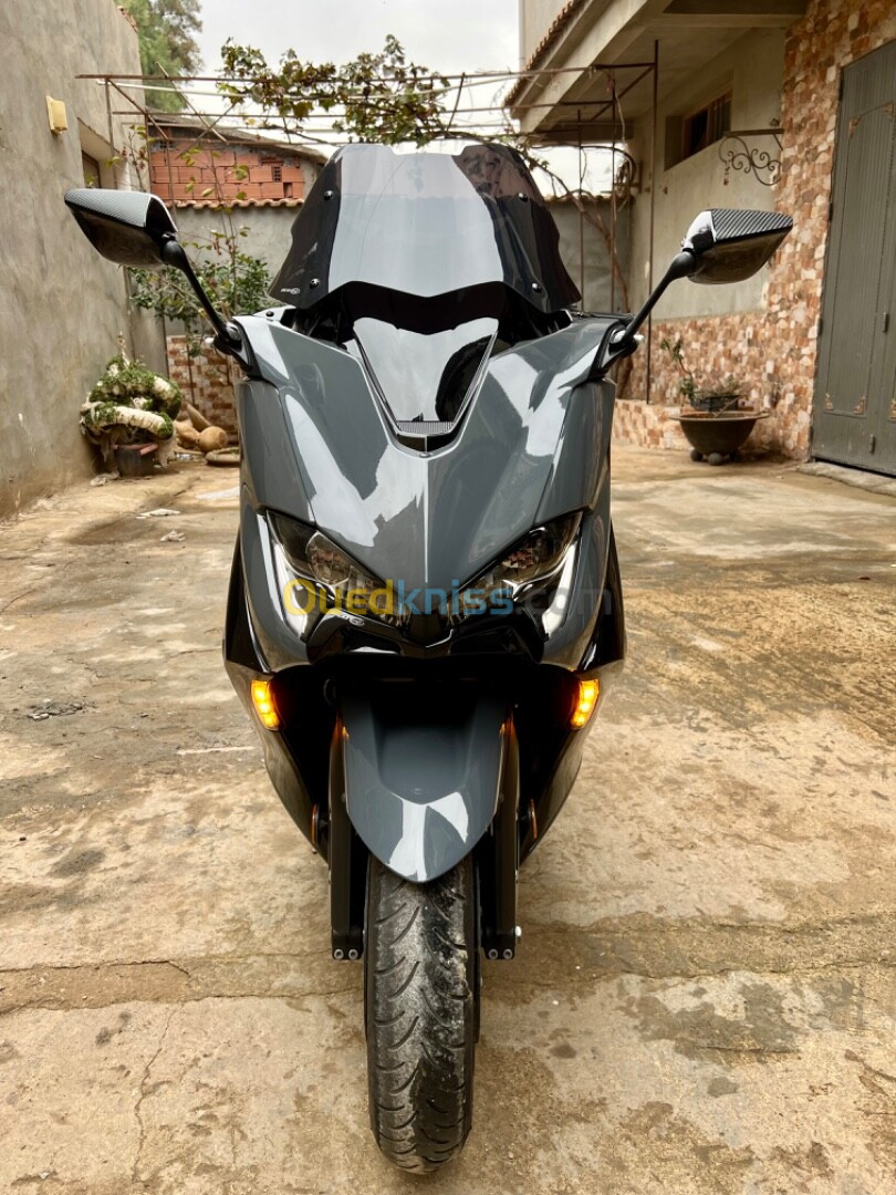 Yamaha Tmax 560 2022