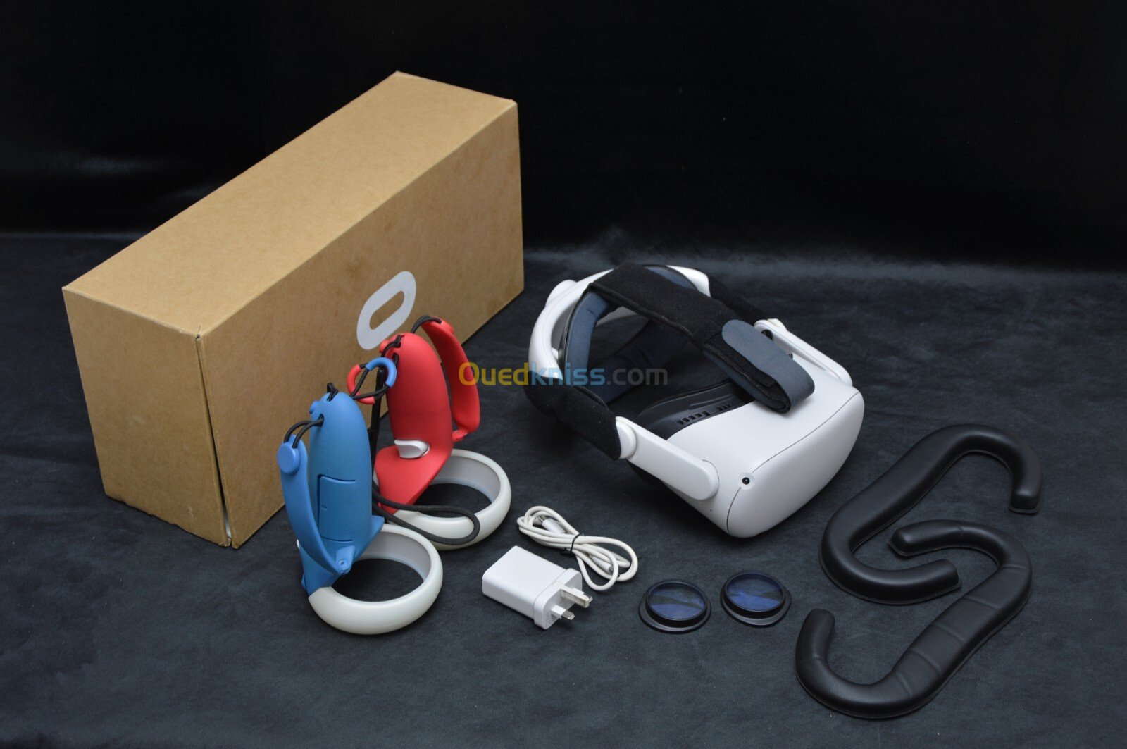 Oculus Quest 2 128Gb + Kiwi design accessories