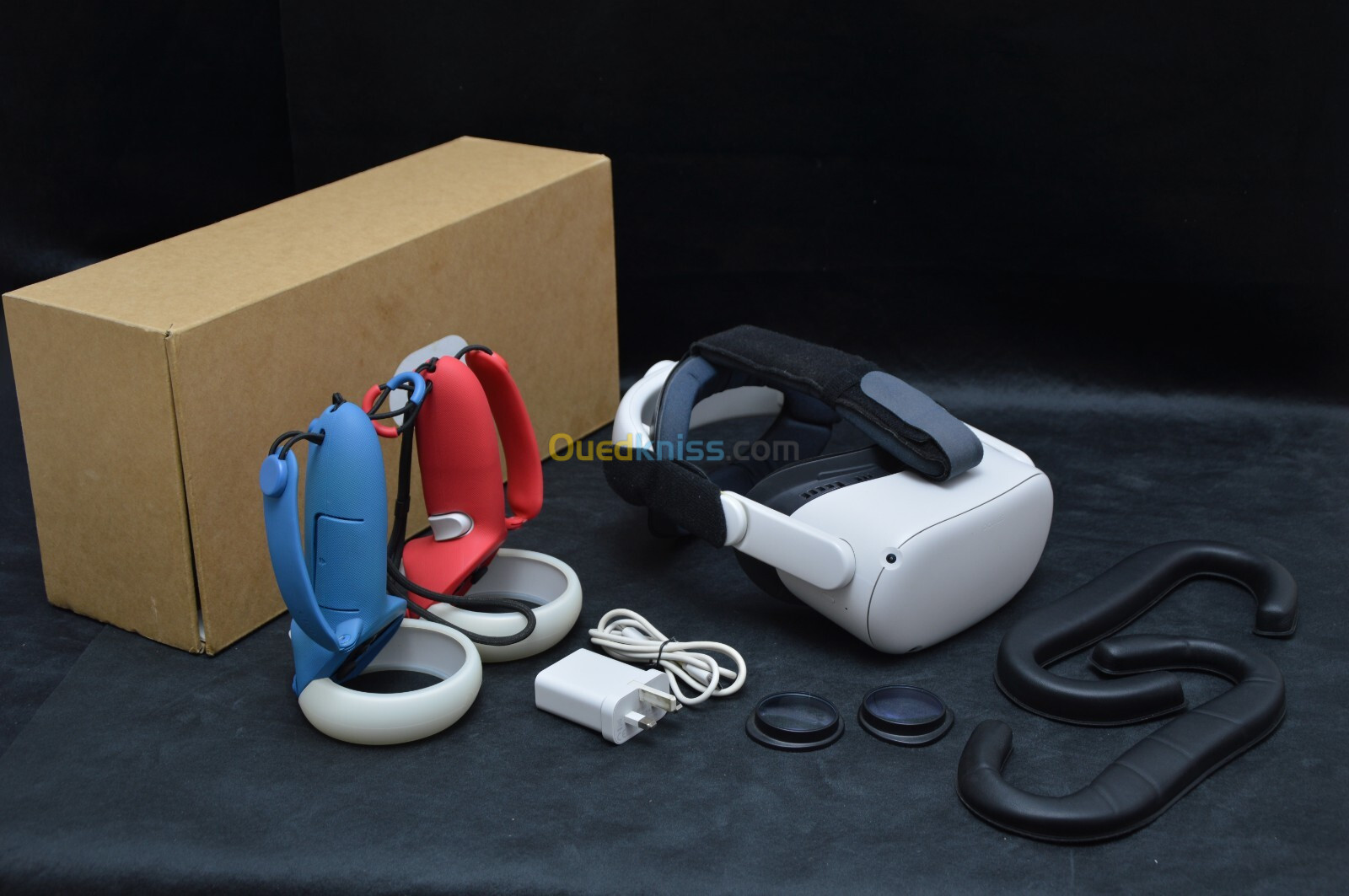 Oculus Quest 2 128Gb + Kiwi design accessories