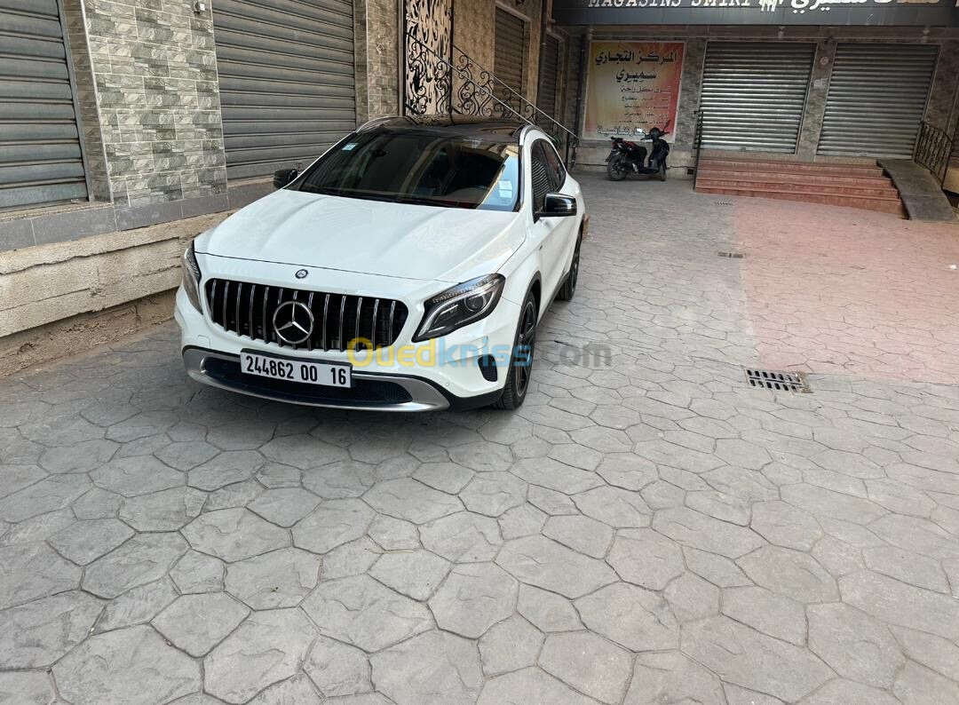 Mercedes GLA 2015 GLA