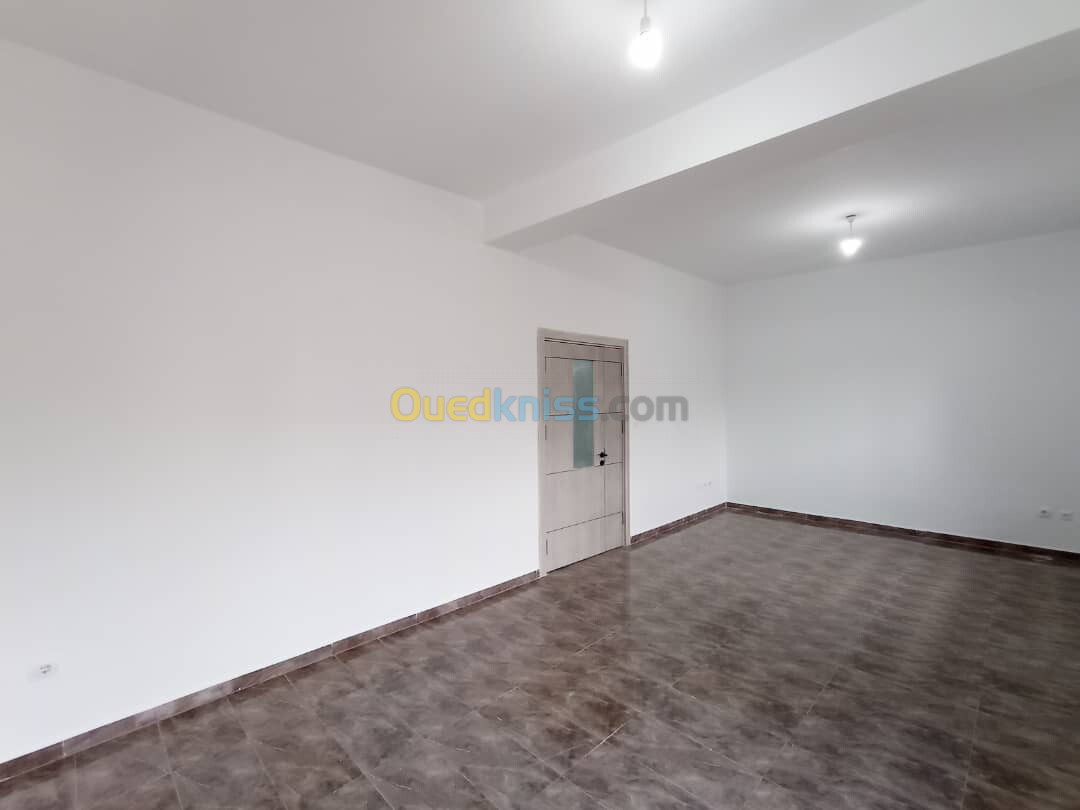 Location Appartement F4 Alger Hydra