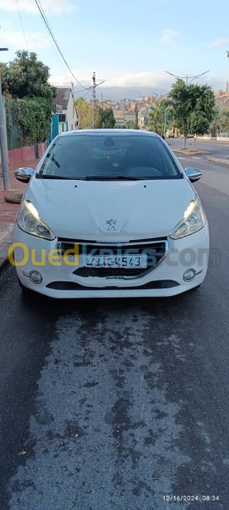 Peugeot 208 2015 Allure