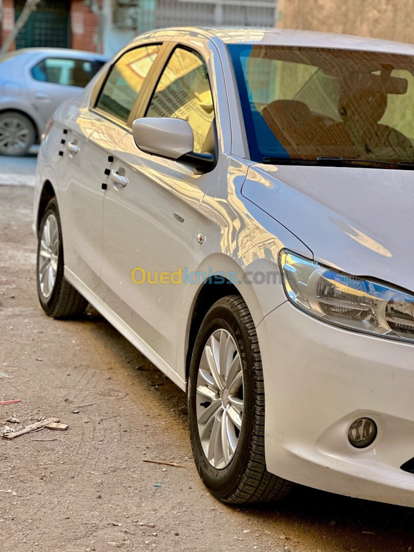 Peugeot 301 2014 Allure