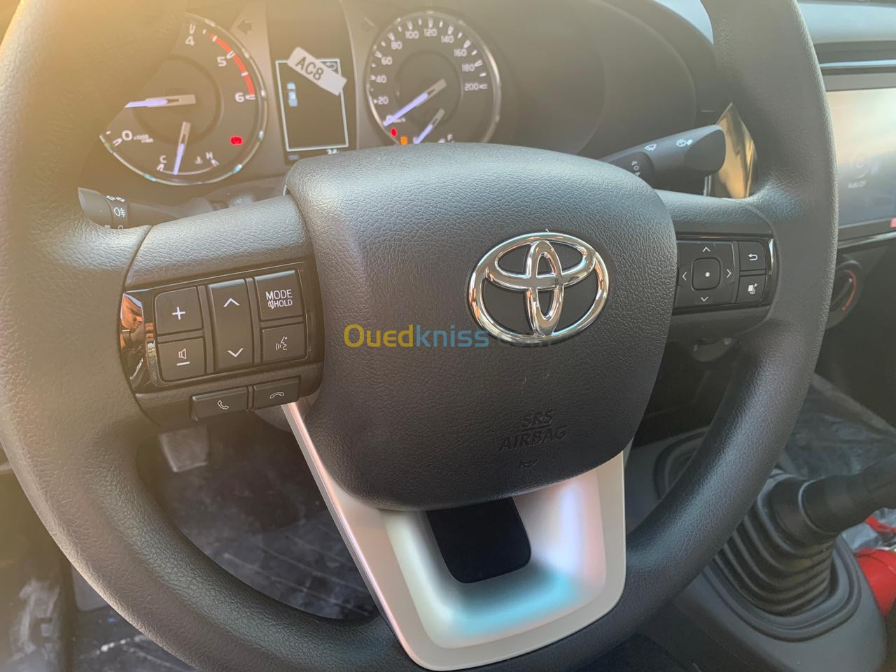 Toyota Hilux 2024 عماني