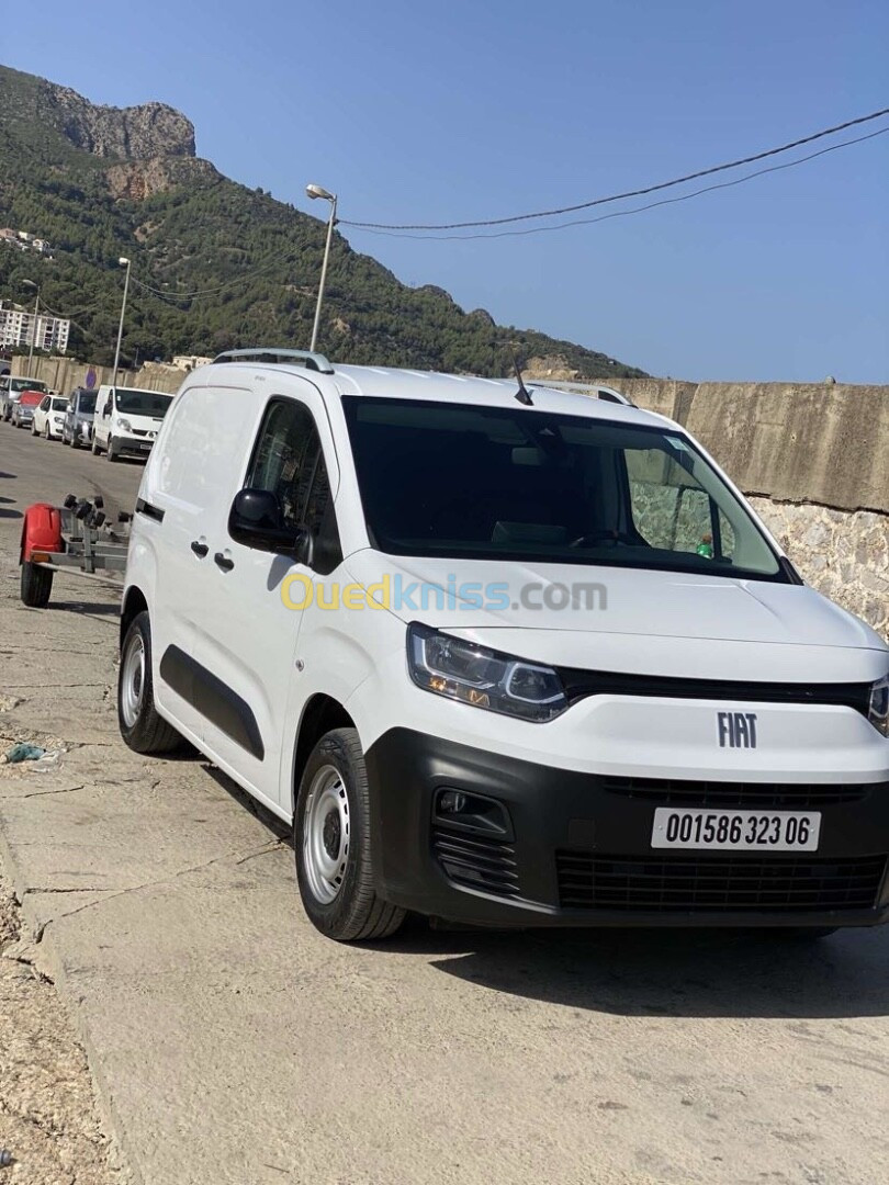 Fiat Doblo 2023 Italian