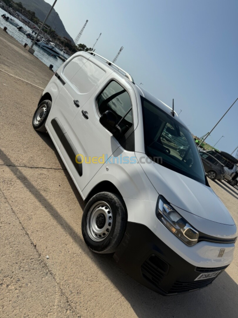 Fiat Doblo 2023 Italian