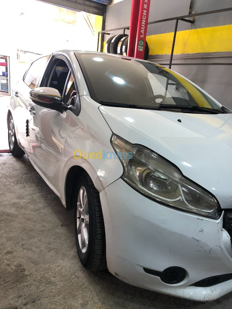 Peugeot 208 2015 Access