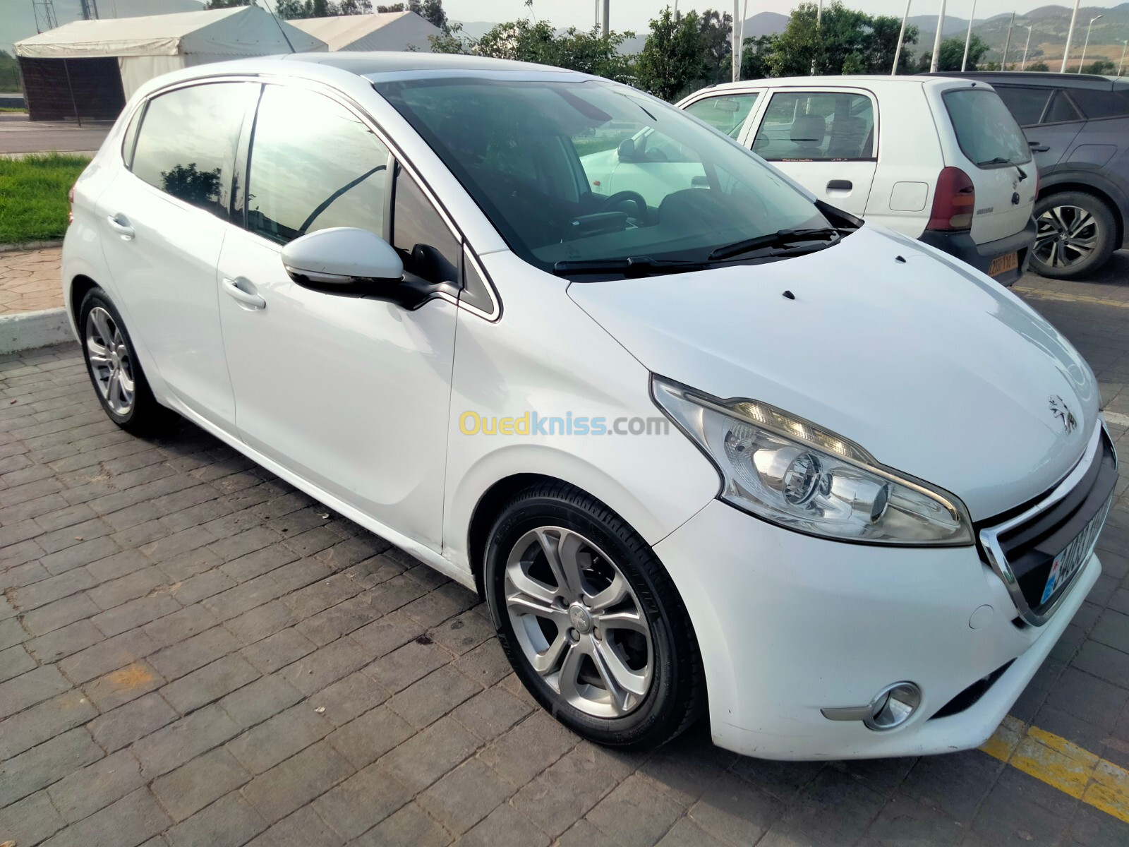 Peugeot 208 2015 Allure