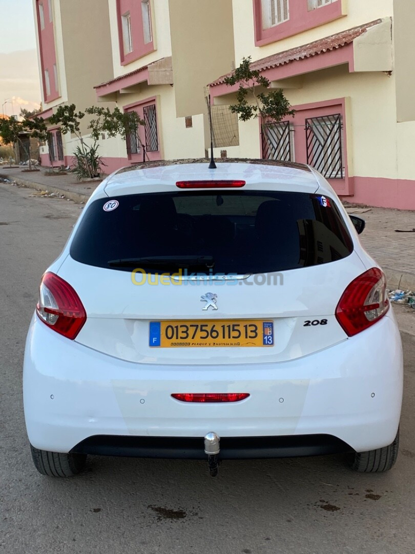 Peugeot 208 2015 Allure