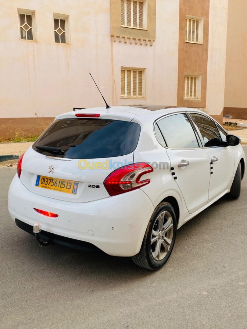 Peugeot 208 2015 Allure