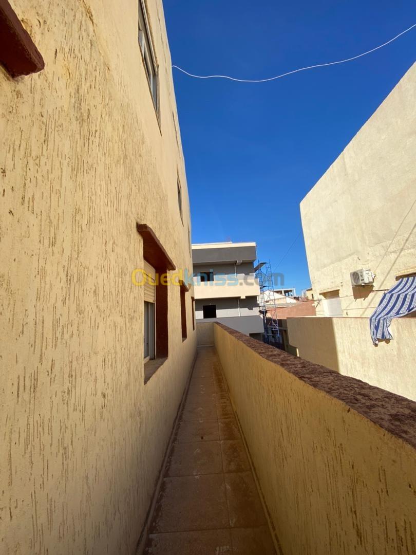 Vente Appartement F8 Alger Bordj el kiffan