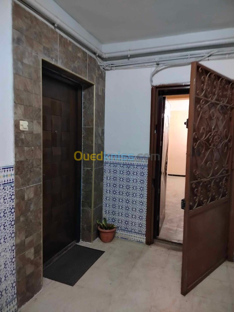 Vente Appartement F03 Alger Mohammadia