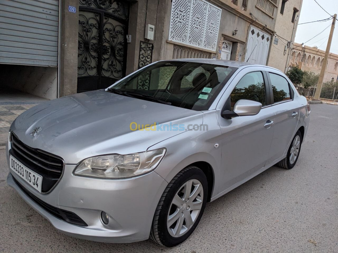 Peugeot 301 2015 pack luxe 