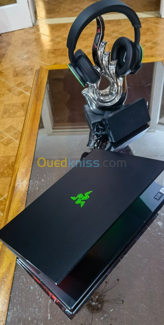 [VENDU]RAZER BLADE 15 BASE  i7-10750H-GTX 1660Ti 6Go 📺 15.6 FHD 120Hz -SSD 256 GO-RAM 16 GO