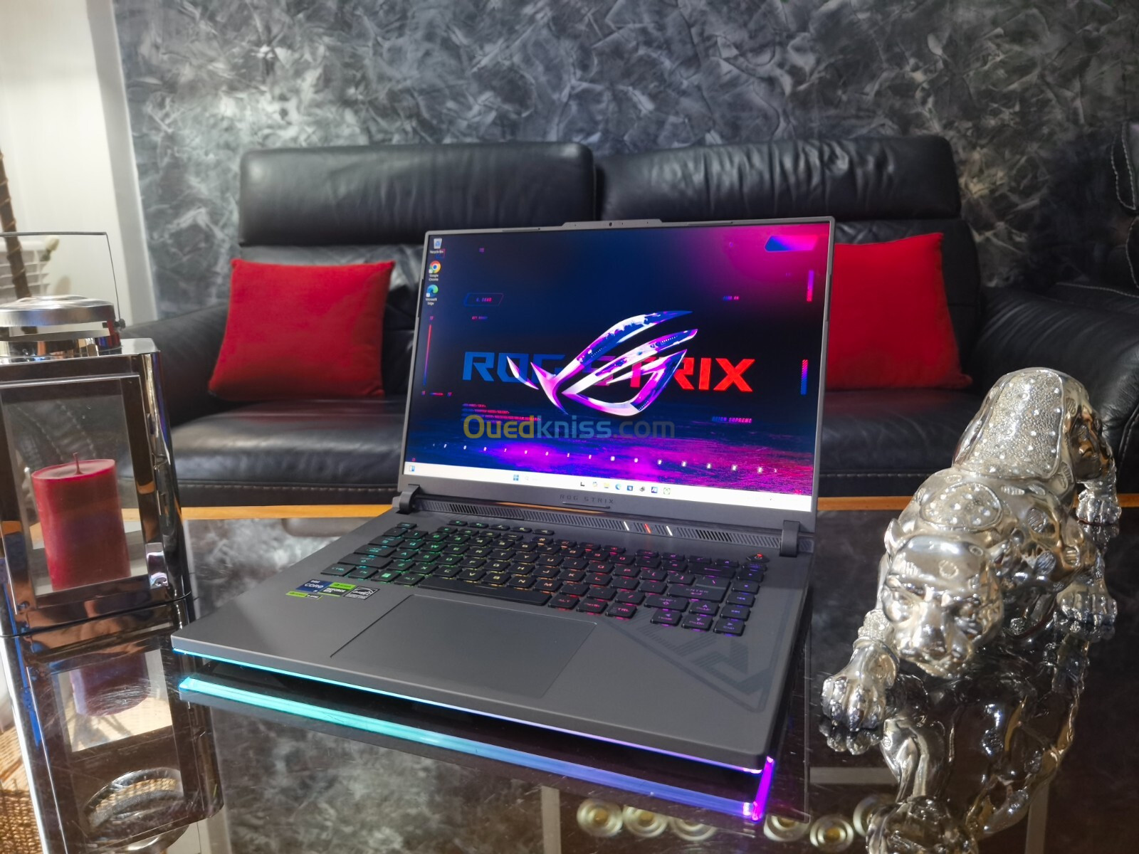 ASUS STRIX SCAR G16 - i9 13980HX - RTX 4070 - Écran 16" FHD+ 165Hz - RAM 16Go - SSD 1TB