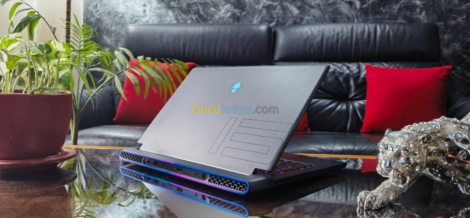 [VENDU] ALIENWARE M15 R6 - Intel i7-11800H -RTX 3080 - Écran 15.6" FHD 360Hz - RAM 32Go - SSD 1TB 