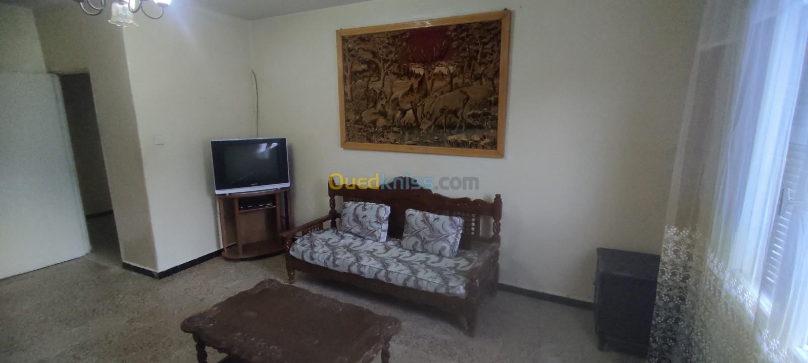 Location vacances Appartement F4 Skikda Collo