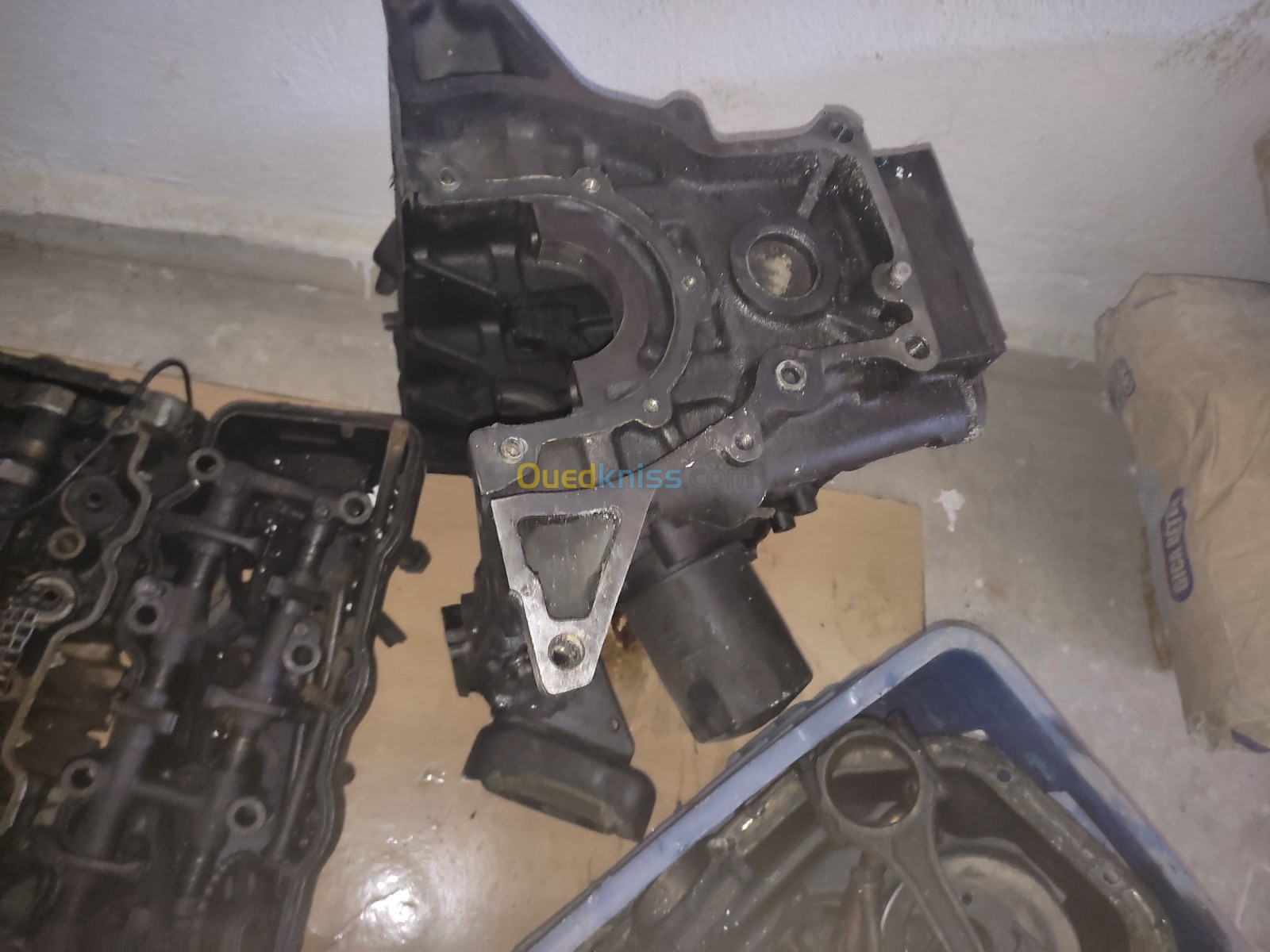 Moteur 22p de toyota land cruiser 1993(sans vilebrequin).  