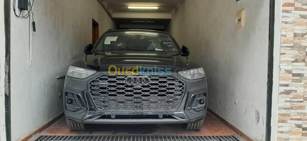 Audi Q5 2023 Full black