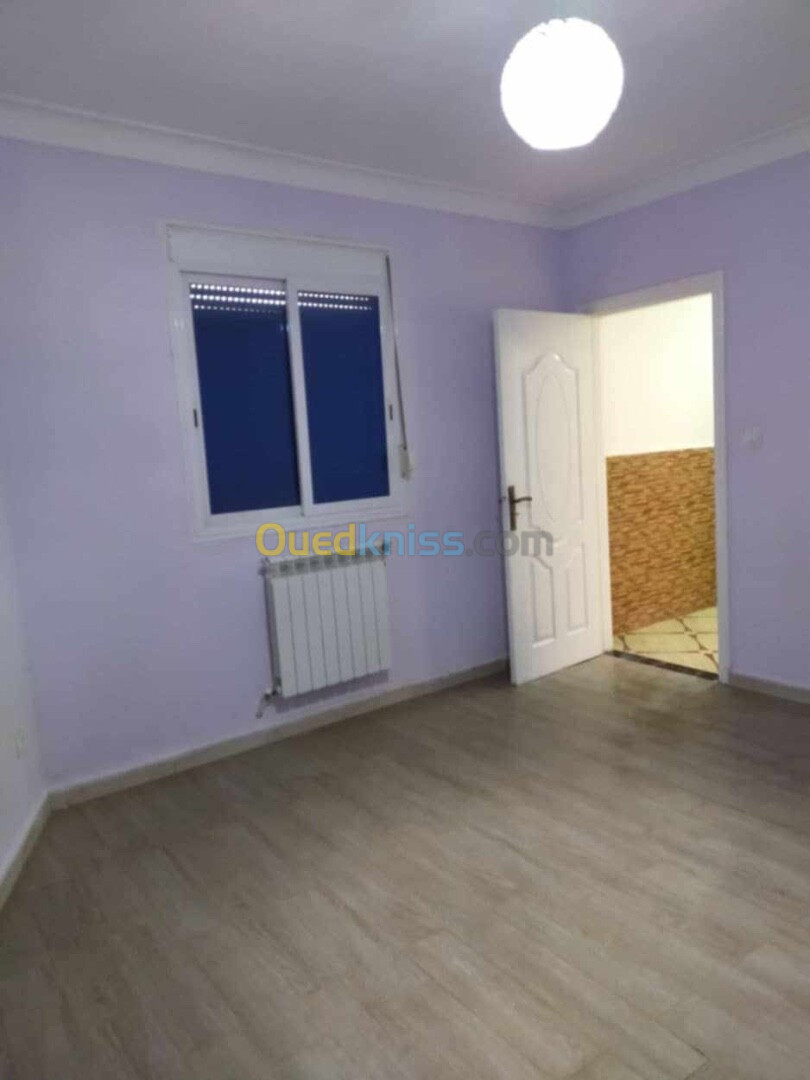 Location Appartement F3 Boumerdès Corso