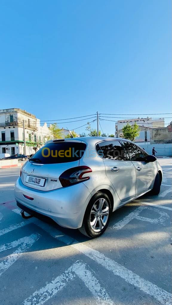 Peugeot 208 2014 Allure