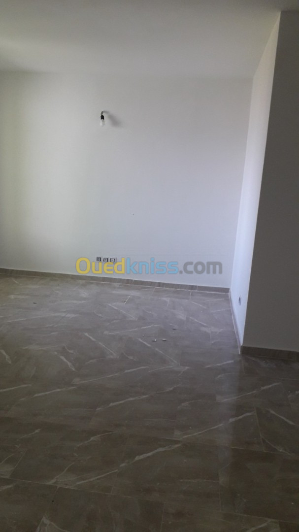 Vente Appartement F3 Bejaia Akbou