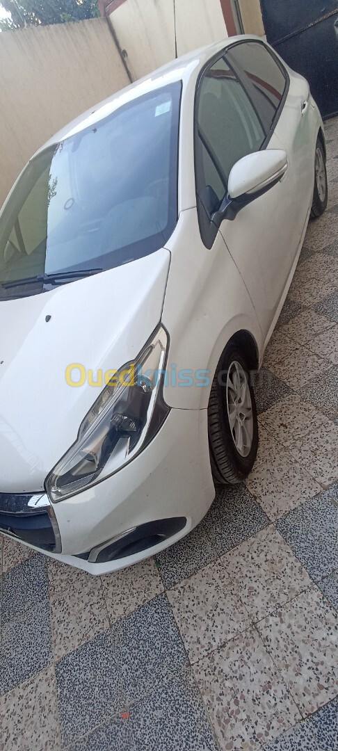 Peugeot 208 2016 Access Facelift