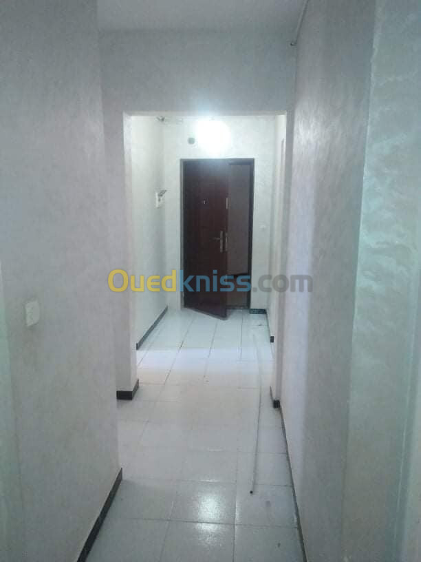 Location Appartement F4 Tipaza Kolea